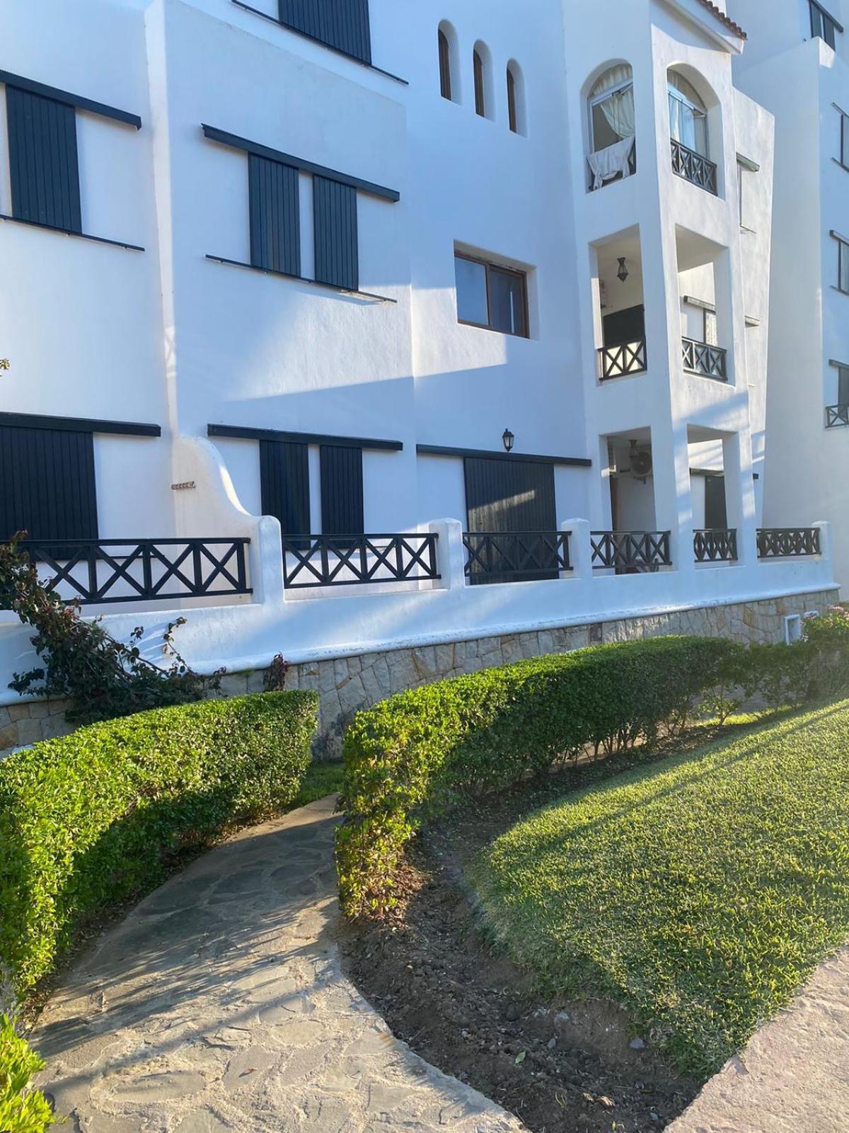 Appartement En Residence Lilacs Garden Avec Clim Et Wifi Кабо Негро Екстериор снимка