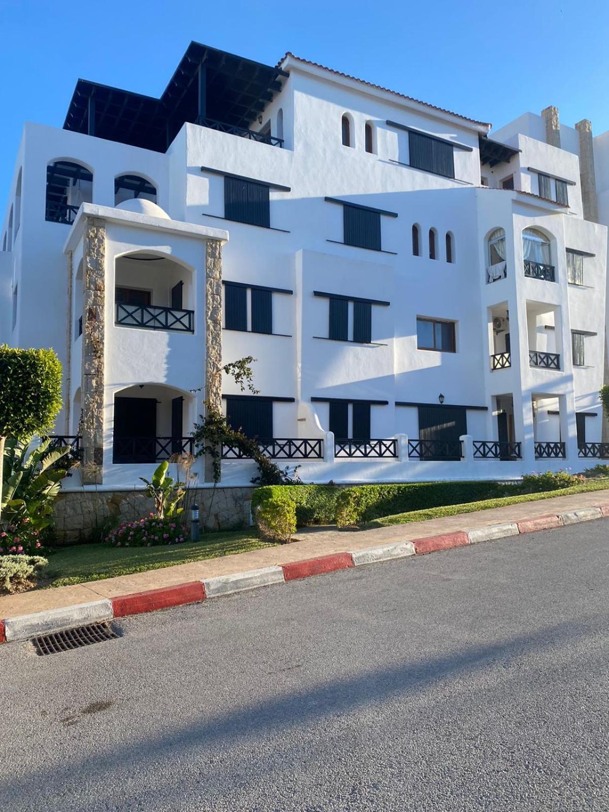 Appartement En Residence Lilacs Garden Avec Clim Et Wifi Кабо Негро Екстериор снимка